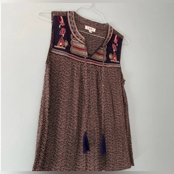 THML Anthropologie Tank Top Size XL Multicolor Embroider Sleeveless VNeck Tassel - Picture 4 of 6